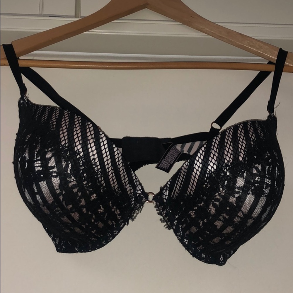 Victorias Secret Bombshell Bra 36DDD